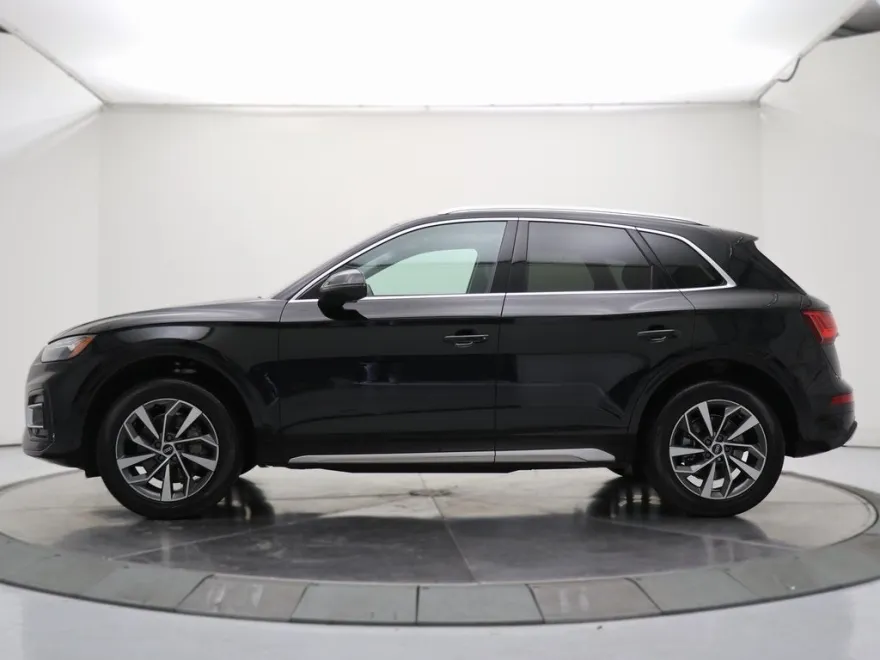 2021 Audi Q5 45 Premium Plus photo 1