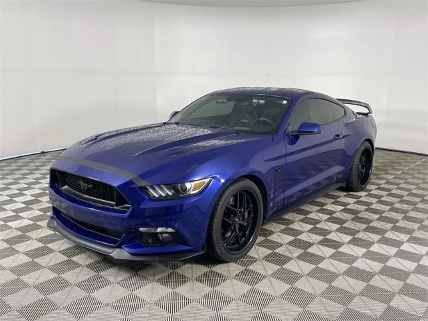 2016 Ford Mustang GT Premium photo 1