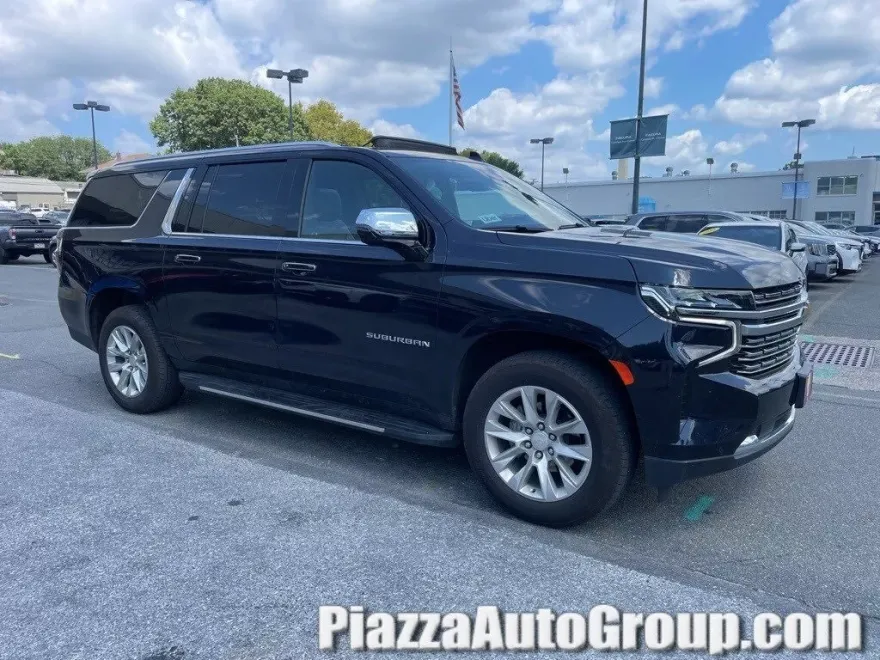 2024 Chevrolet Suburban Premier photo 1