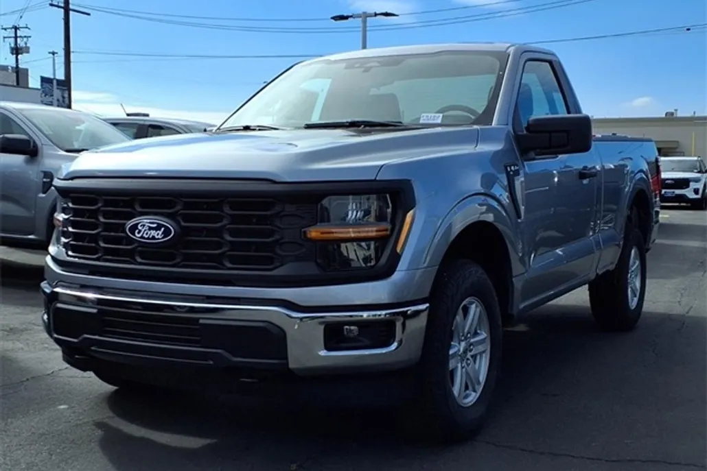 2025 Ford F-150 XL photo 1