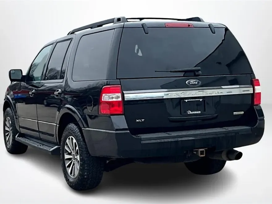 2017 Ford Expedition XLT photo 1
