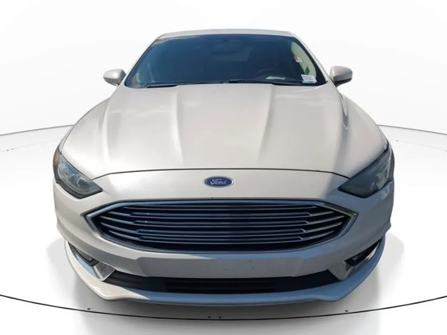 2017 Ford Fusion SE photo 1