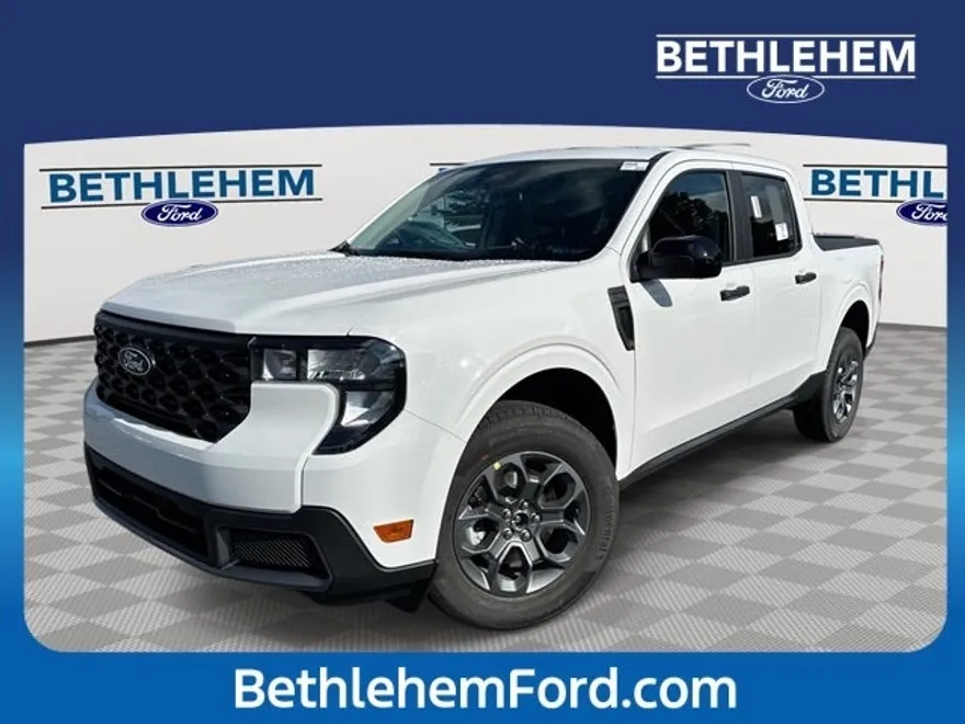 2025 Ford Maverick XLT photo 1