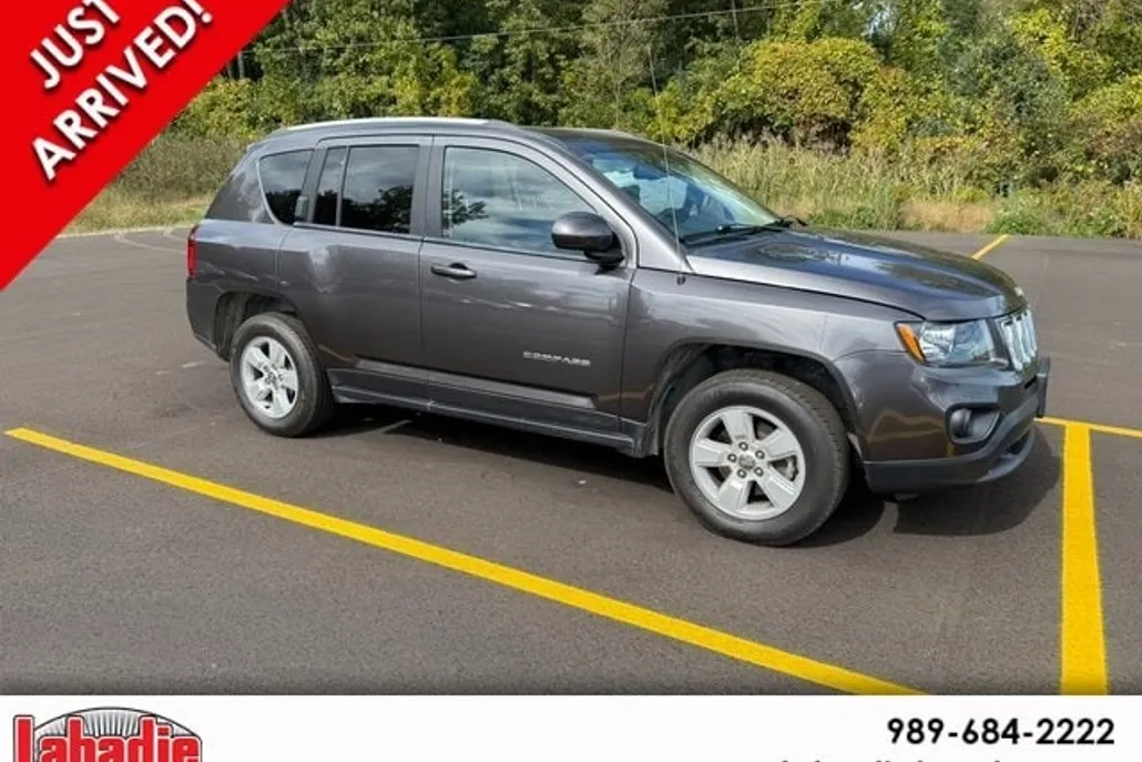 2017 Jeep Compass Latitude photo 1