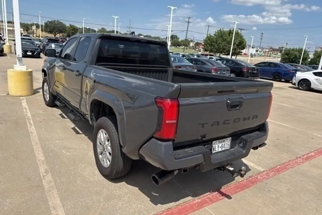 2025 Toyota Tacoma SR5 photo 1