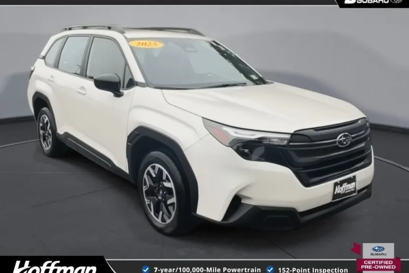 2025 Subaru Forester Base photo 1