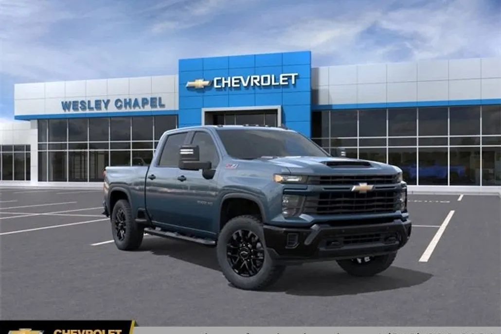 2025 Chevrolet Silverado 2500HD Custom photo 1