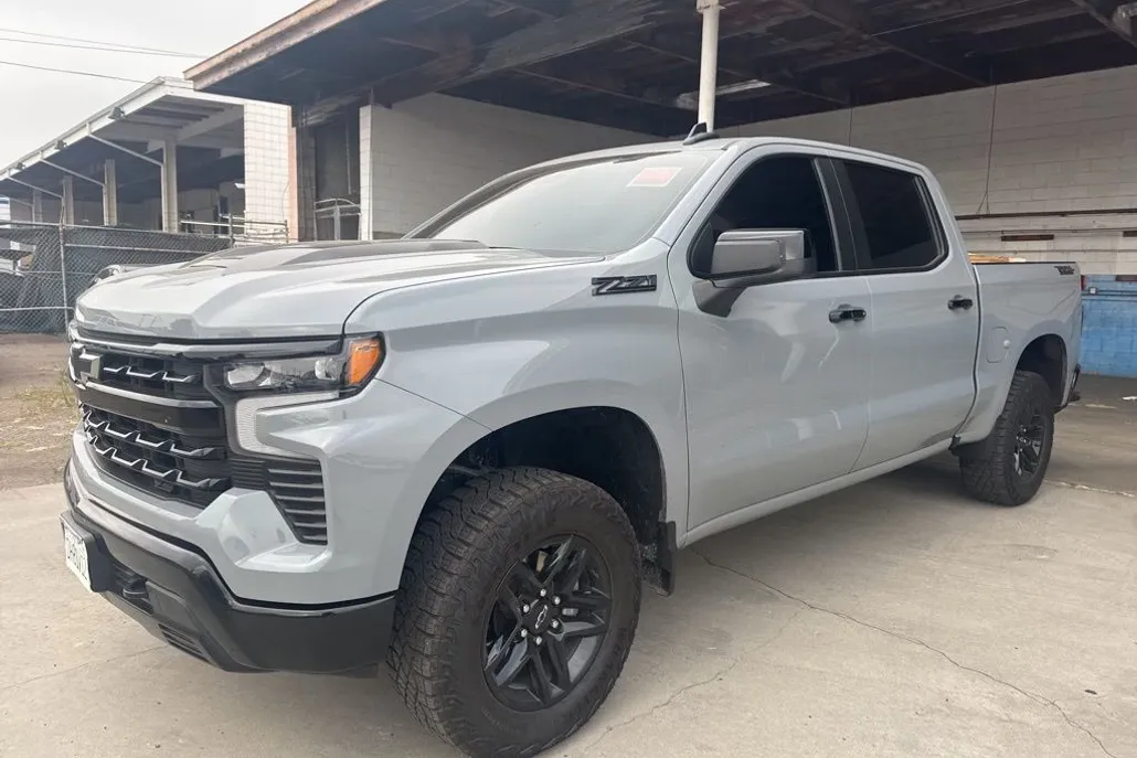 2024 Chevrolet Silverado 1500 LT Trail Boss photo 1