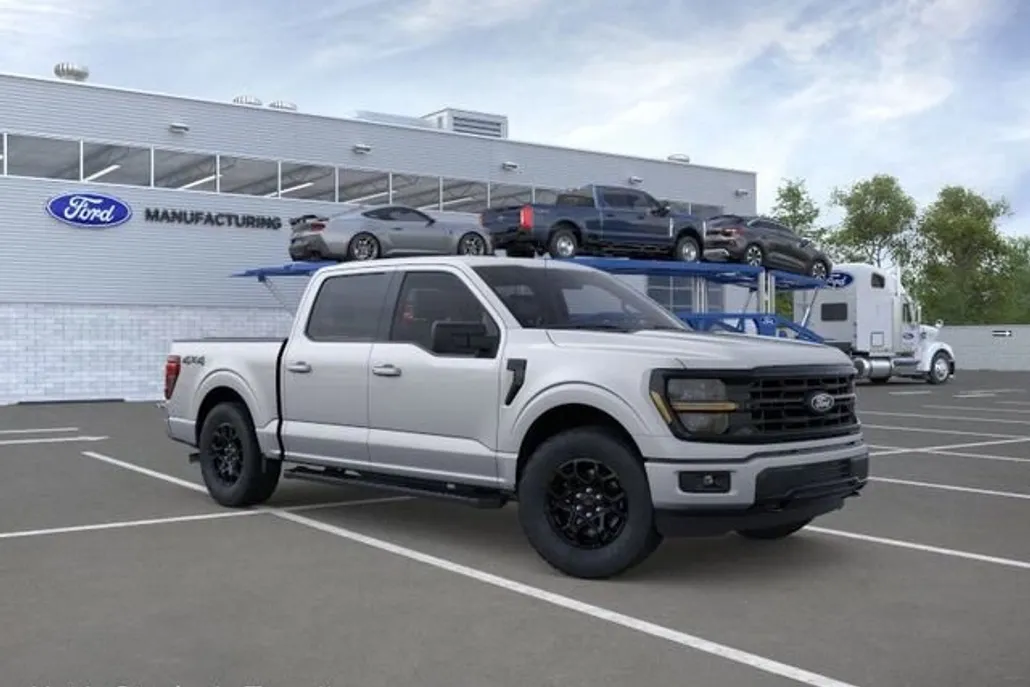 2025 Ford F-150 XLT photo 1