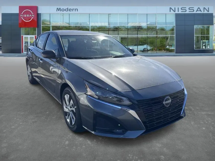 2025 Nissan Altima S photo 1