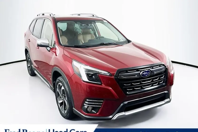 2023 Subaru Forester Touring photo 1