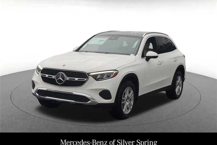 2025 Mercedes Benz GLC 300 4MATIC photo 1