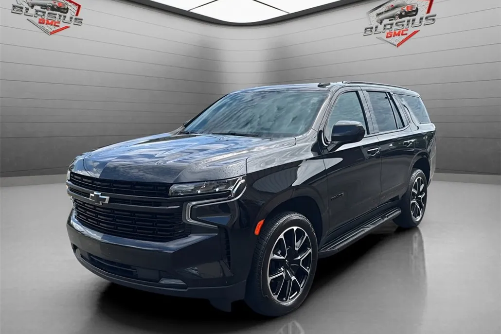 2023 Chevrolet Tahoe RST photo 1