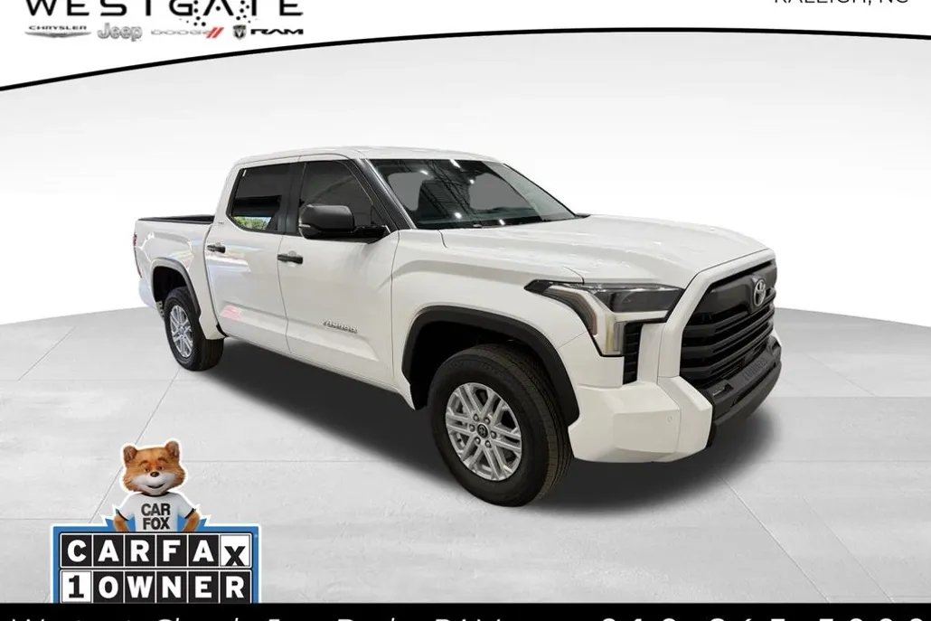 2024 Toyota Tundra SR5 CrewMax photo 1