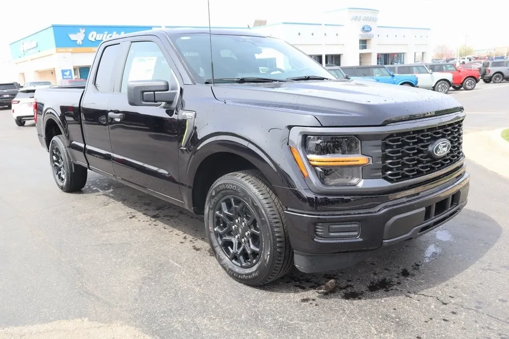 2025 Ford F-150 STX photo 1