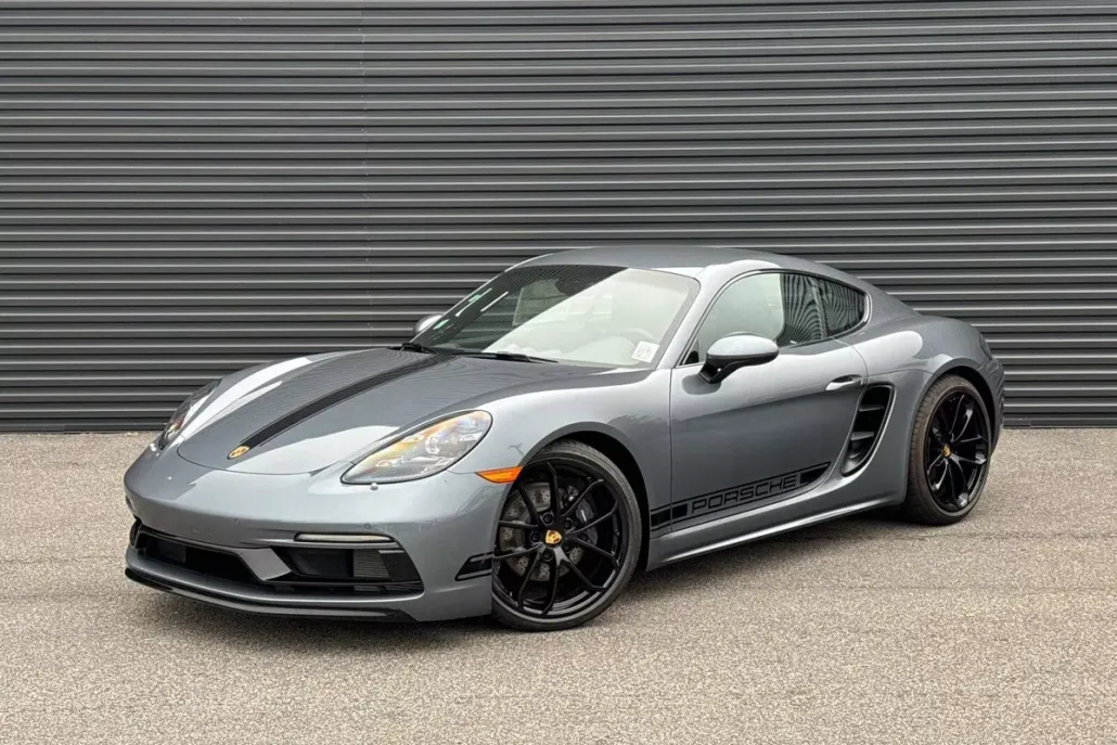 2025 Porsche Cayman photo 1