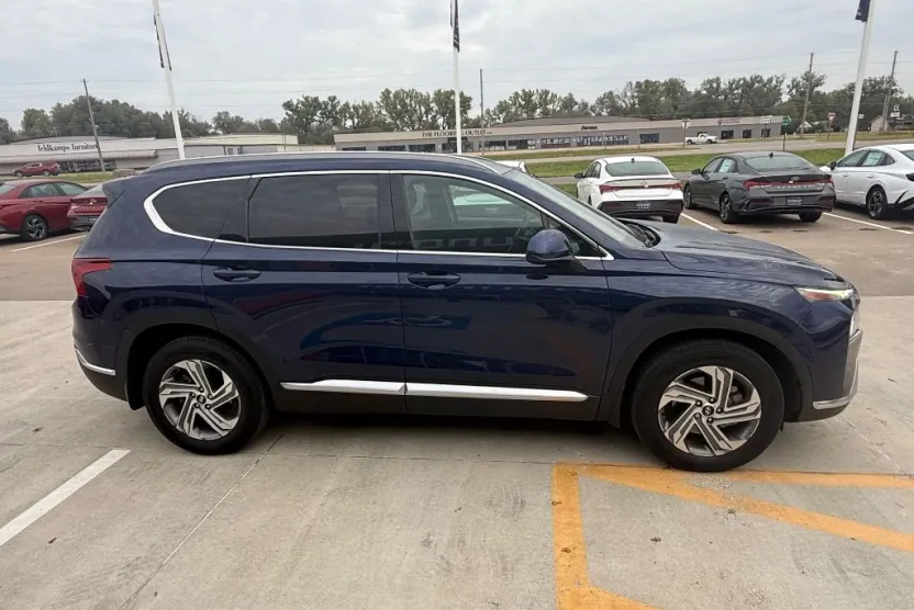 2022 Hyundai Santa Fe SEL photo 1