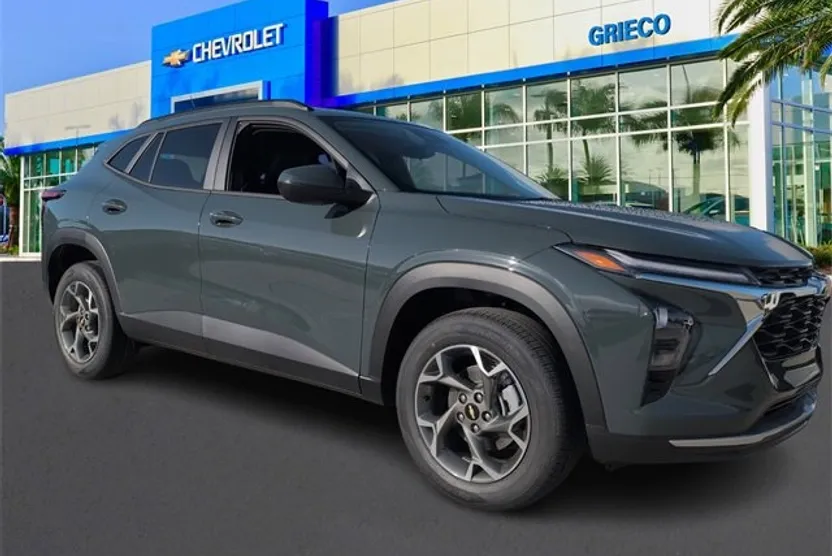 2026 Chevrolet Trax LT photo 1