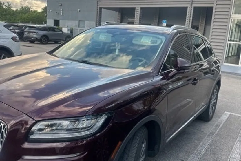 2022 Lincoln Nautilus Standard photo 1