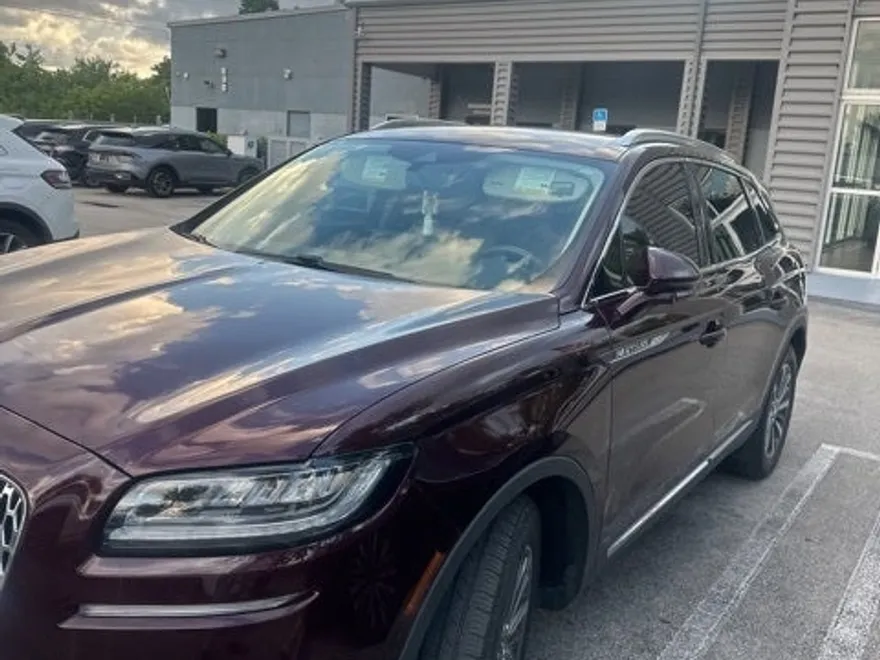2022 Lincoln Nautilus Standard photo 1