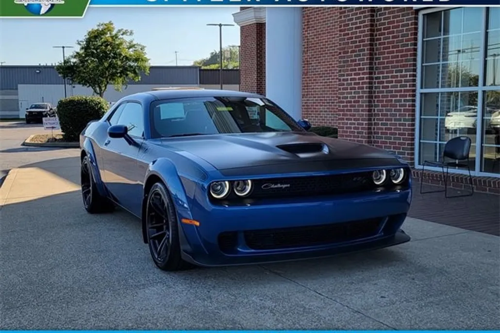 2023 Dodge Challenger R/T Scat Pack Widebody photo 1