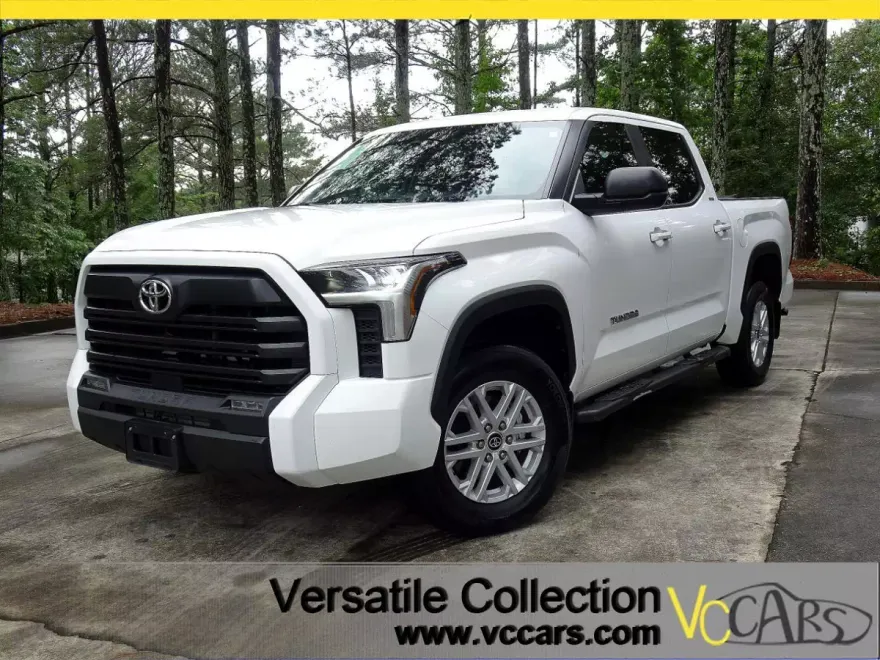 2024 Toyota Tundra SR5 CrewMax photo 1