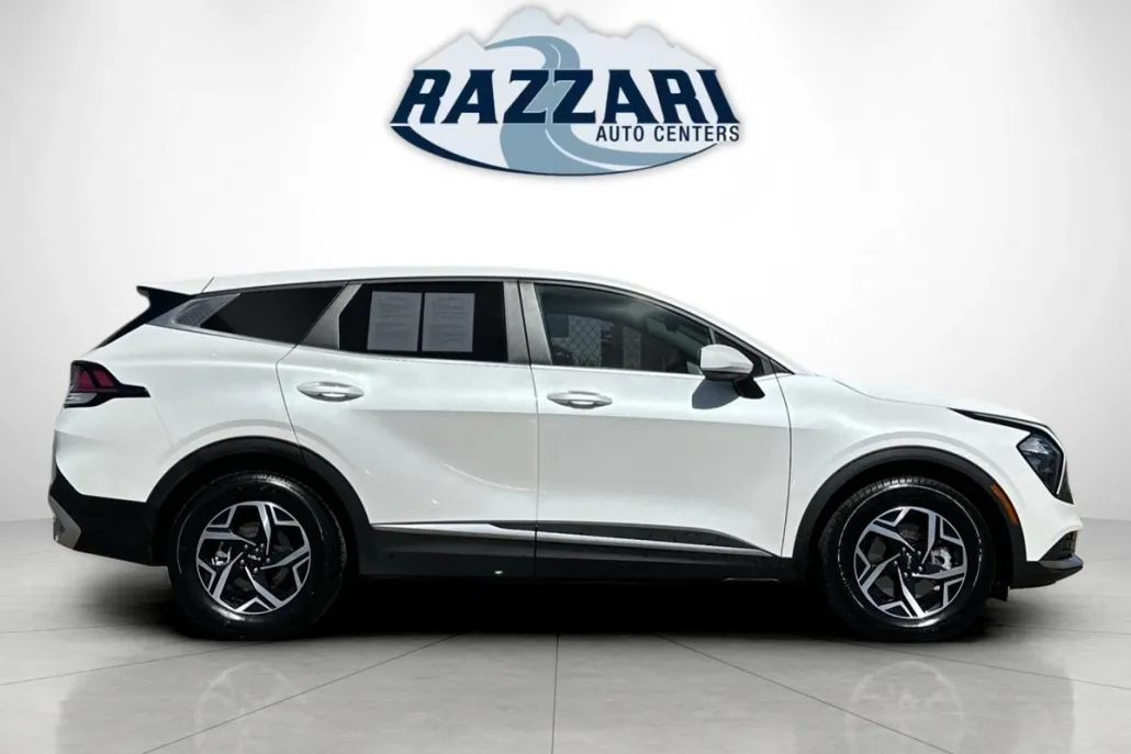 2023 Kia Sportage LX photo 1