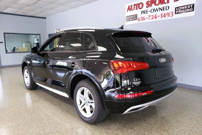 2018 Audi Q5 2.0T Premium photo 1