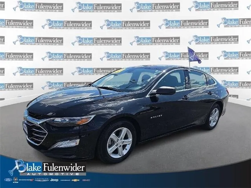 2023 Chevrolet Malibu LS photo 1