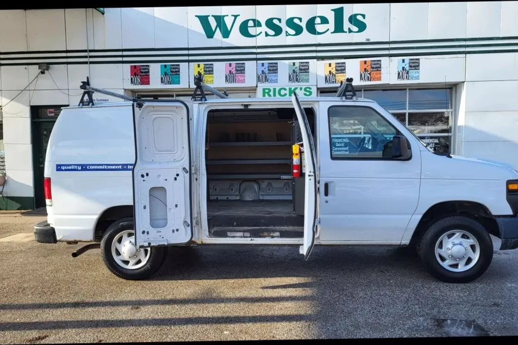 2012 Ford E-150 photo 1