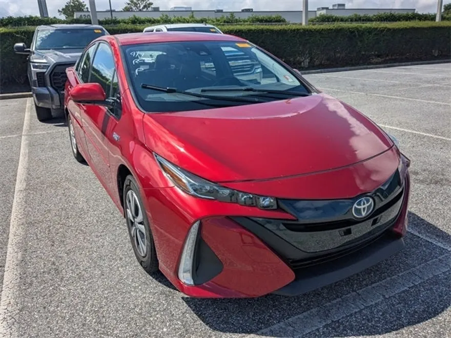 2019 Toyota Prius Prime Premium photo 1