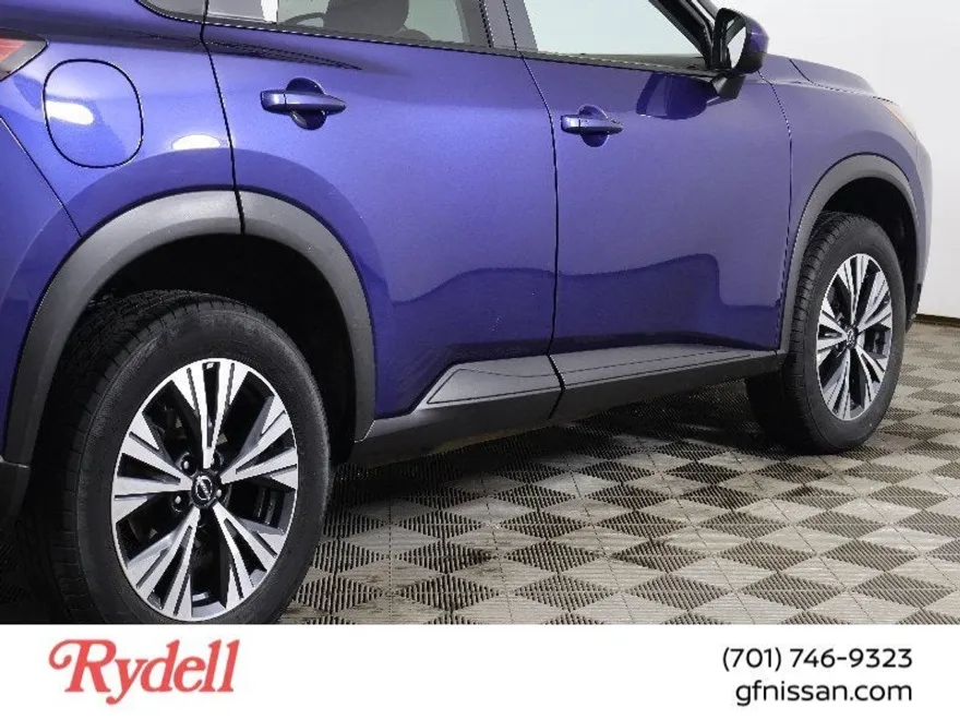 2023 Nissan Rogue SV photo 1