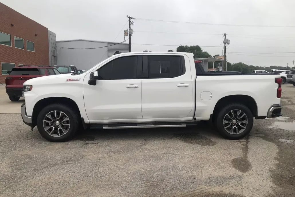 2020 Chevrolet Silverado 1500 LT Texas Edition photo 1