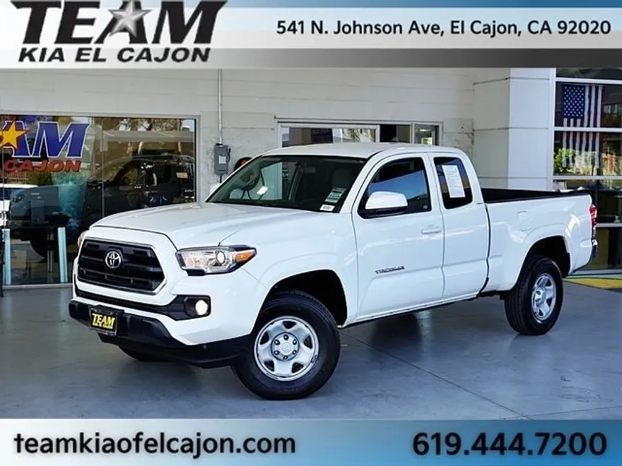 2016 Toyota Tacoma SR5 Access Cab photo 1