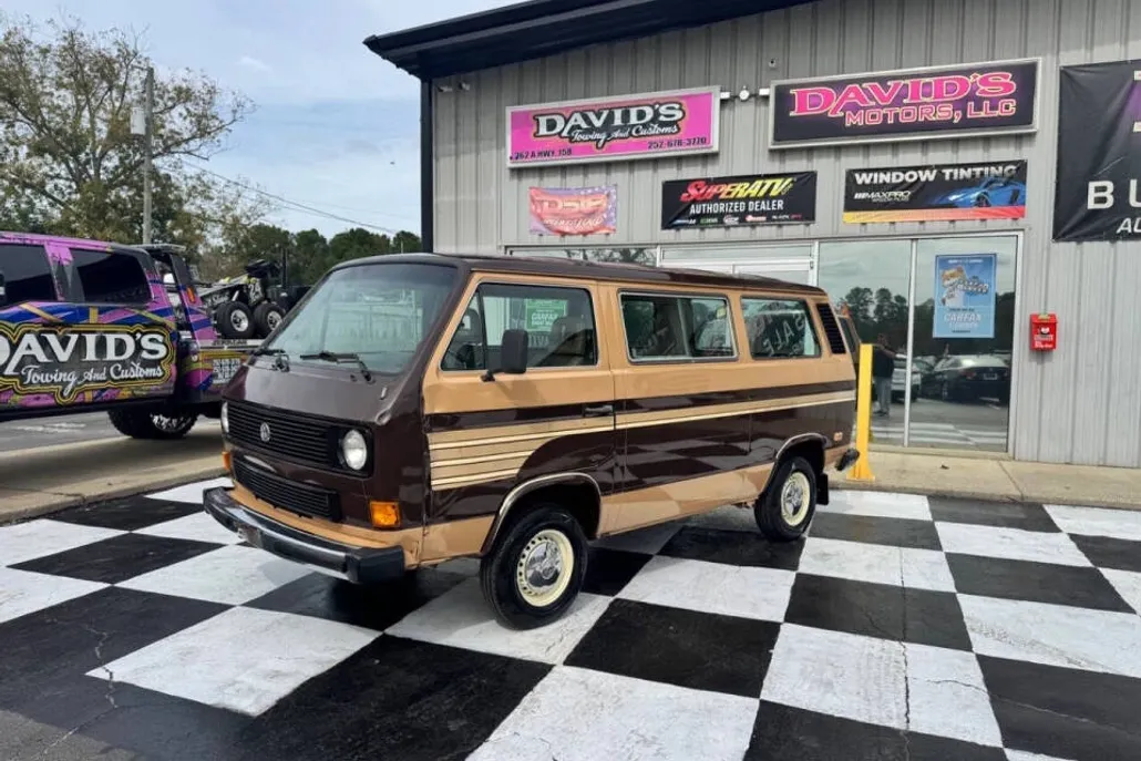 1984 Volkswagen Vanagon photo 1
