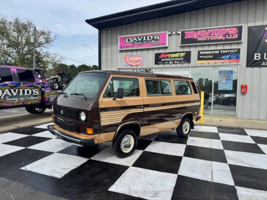 1984 Volkswagen Vanagon photo 1