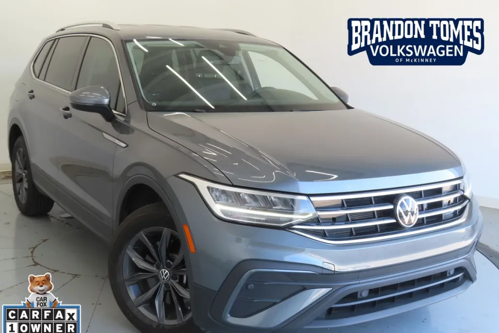 2023 Volkswagen Tiguan SE photo 1