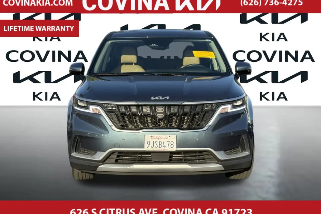 2024 Kia Carnival EX photo 1