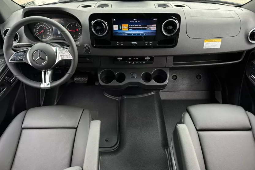 2026 Mercedes Benz Sprinter 2500 photo 1