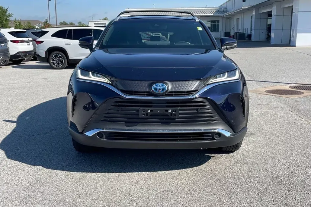 2021 Toyota Venza XLE photo 1
