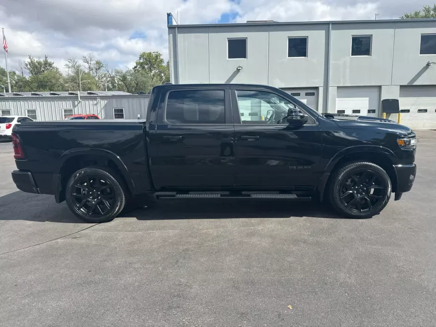 2025 Ram 1500 Laramie photo 1