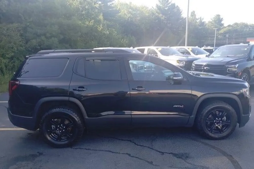 2023 Gmc Acadia AT4 photo 1