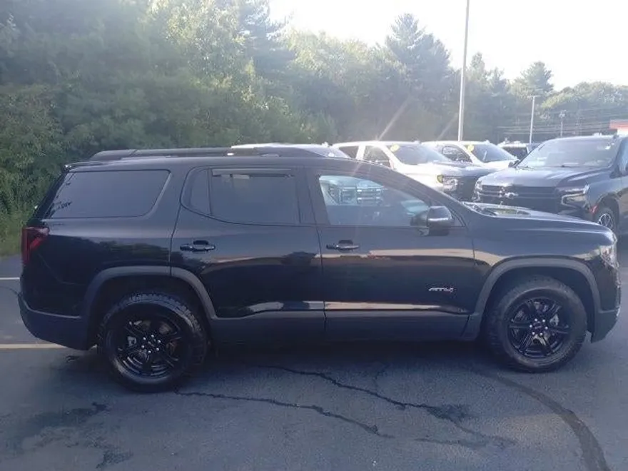 2023 Gmc Acadia AT4 photo 1