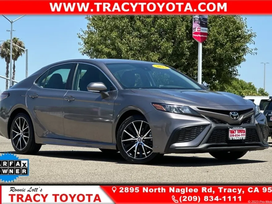 2023 Toyota Camry SE photo 1