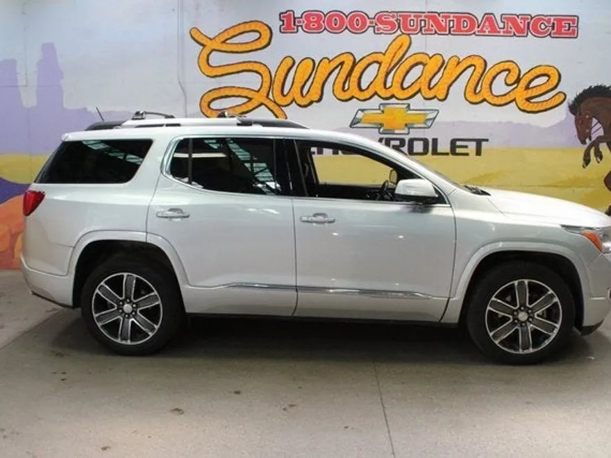 2019 Gmc Acadia Denali photo 1