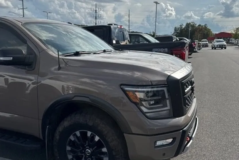 2021 Nissan Titan PRO-4X photo 1
