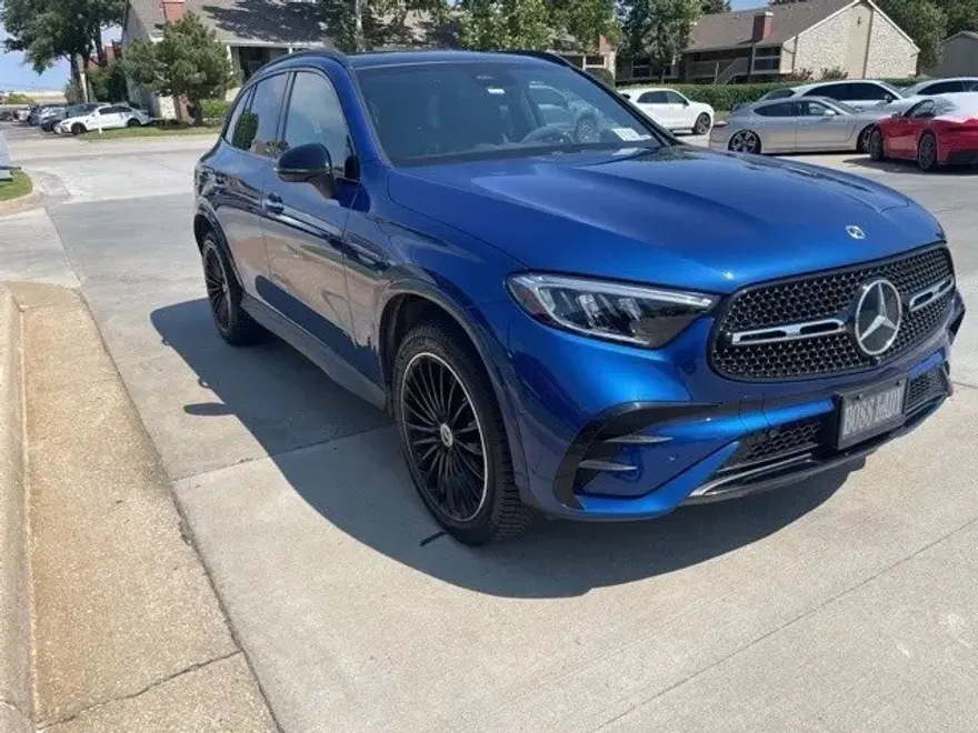 2023 Mercedes Benz GLC 300 4MATIC photo 1