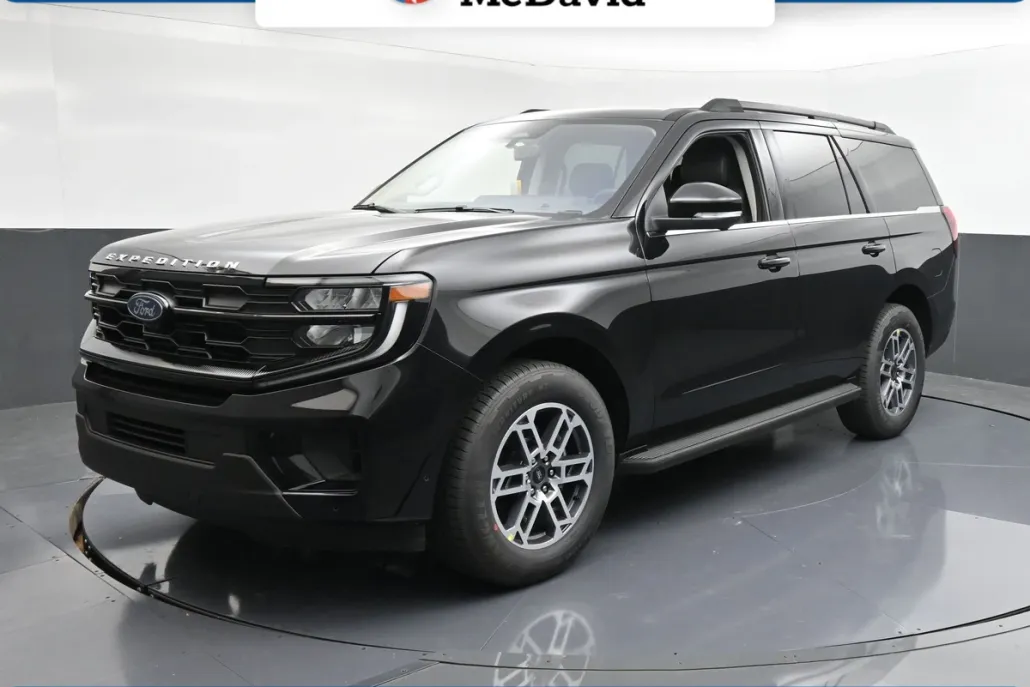 2025 Ford Expedition photo 1