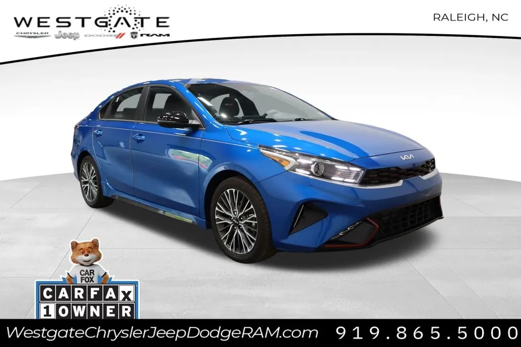 2023 Kia Forte GT-Line photo 1