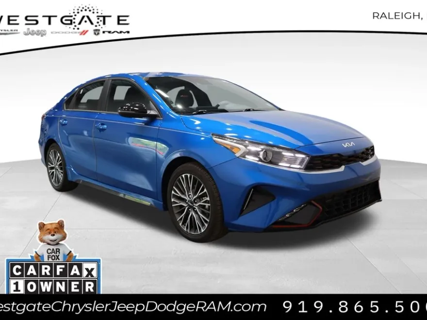 2023 Kia Forte GT-Line photo 1